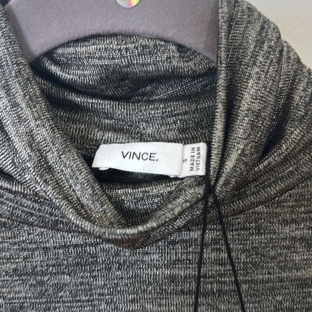 *NEW* VINCE SLINKY TURTLE NECK GUNMETAL SHIMMER SIZE SMALL - Picture 6 of 9